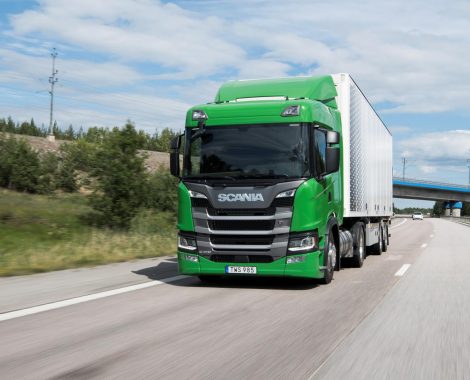 Scania G 410 4x2 LNG with box semitrailer